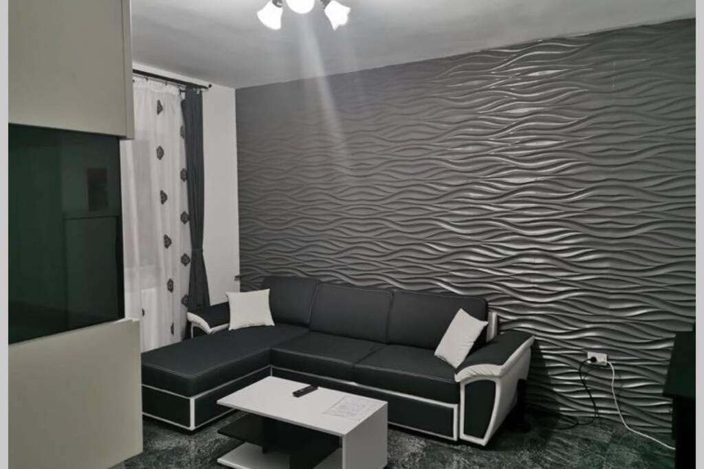 Cozy Flat Apartment Pitesti Ngoại thất bức ảnh