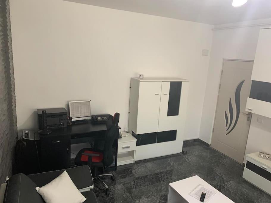 Cozy Flat Apartment Pitesti Ngoại thất bức ảnh
